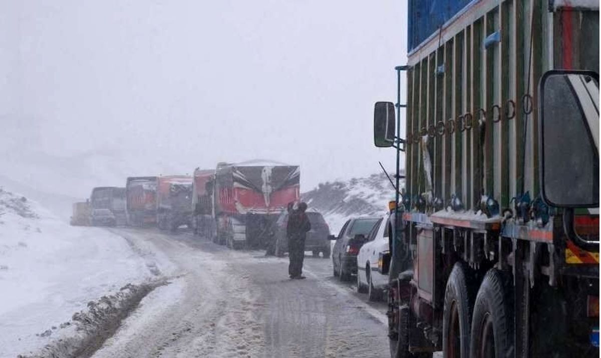 جاده یاسوج به شیراز سرفاریاب و سی سخت به پادنا مسدود شد