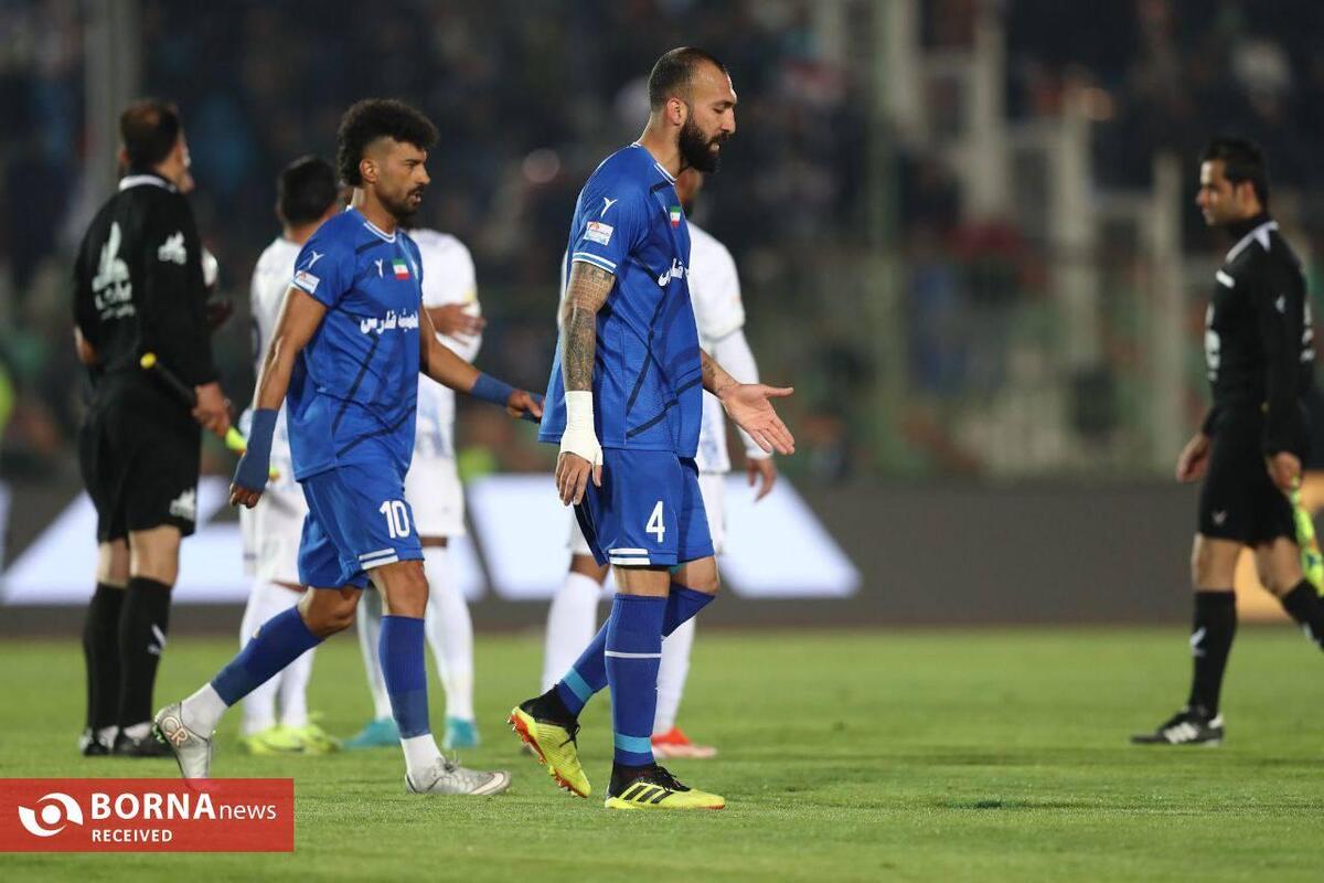 قانون به سود میلیاردرها/ چرا بازیکنان استقلال جریمه نمی‌شوند؟