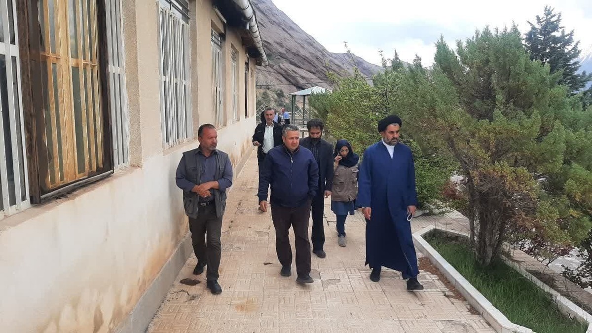 سرپرست میراث فرهنگی استان قزوین از قلعه الموت بازدید کرد