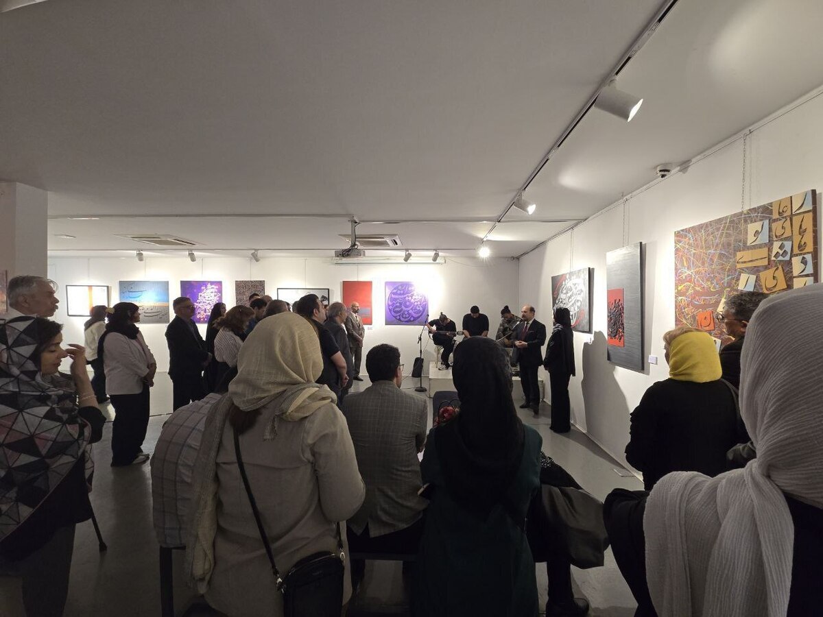 افتتاح دومین نمایشگاه نقاشیخط بانوی هنرمند ایرانی