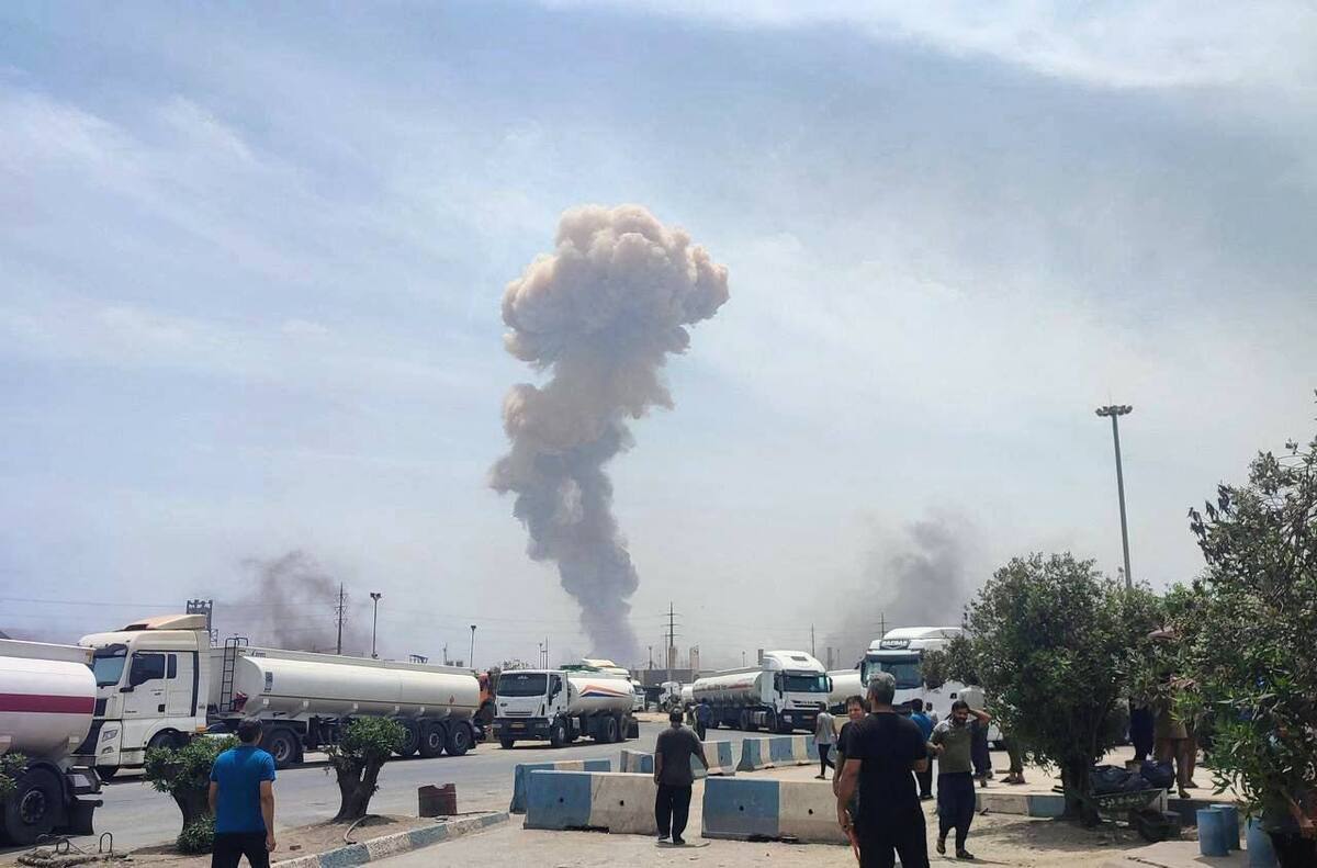 انفجار در بندر شهید رجایی بی‌ارتباط با تأسیسات نفتی/ عملیات بدون وقفه ادامه دارد