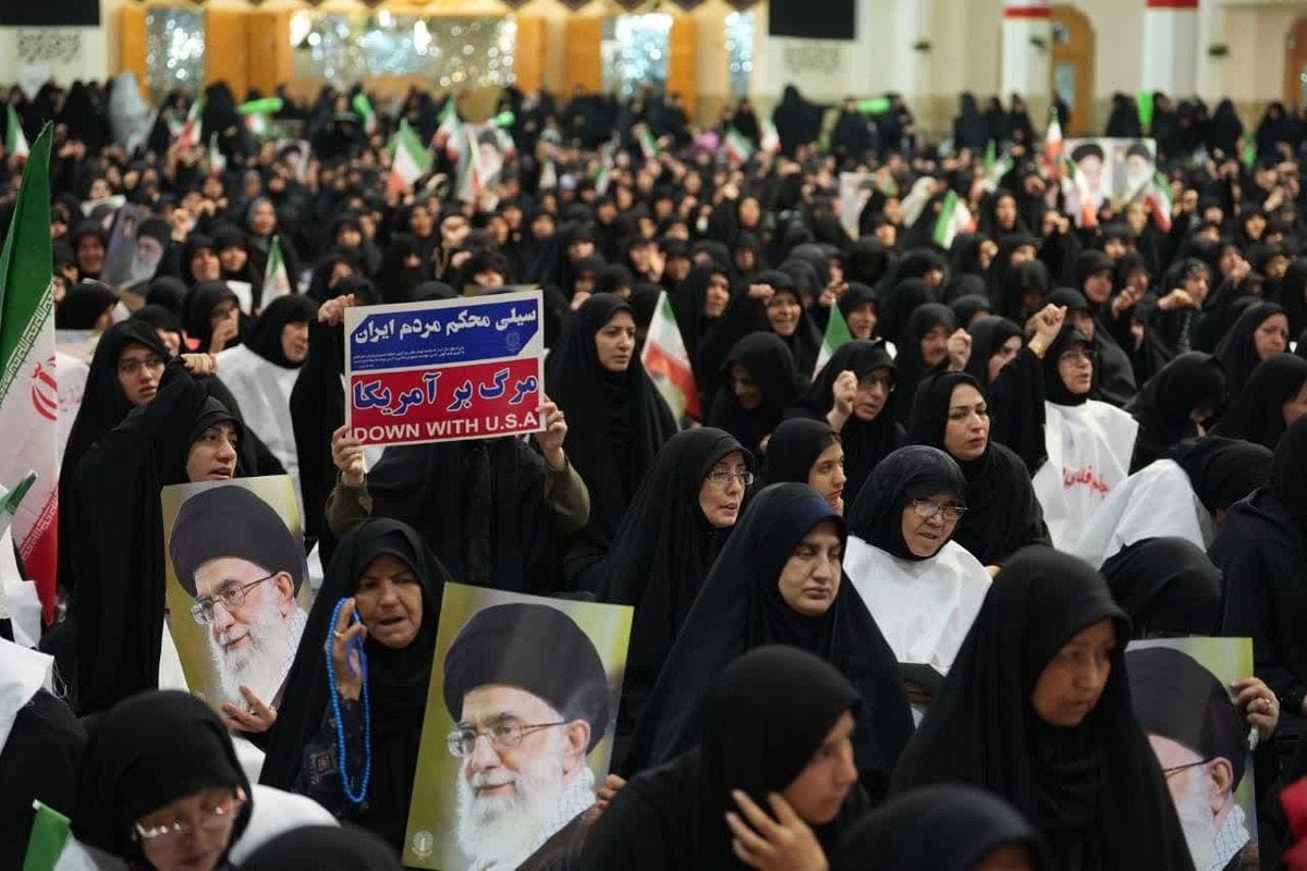 تجمع بانوان استان قم به تاسی از حضرت زینب کبری