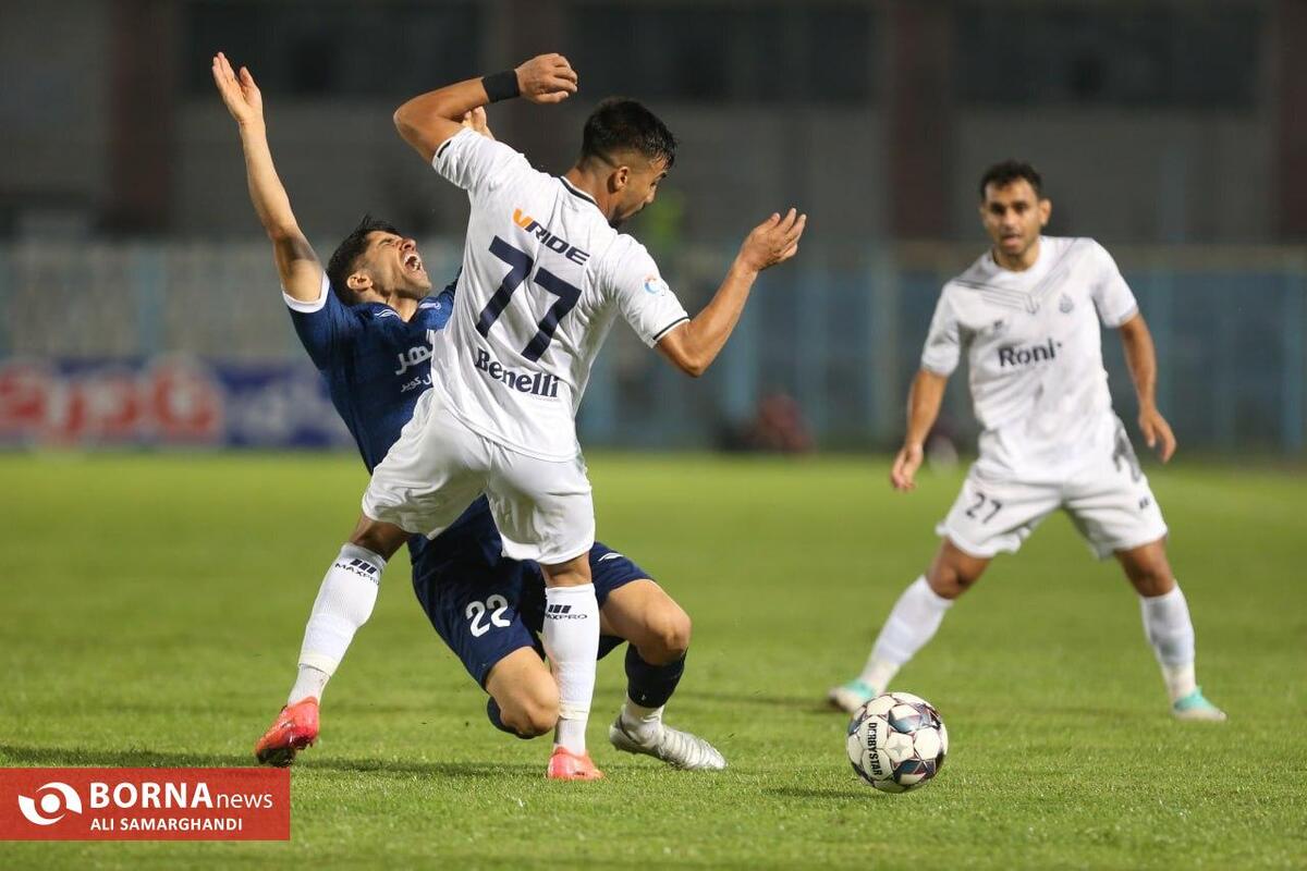 دیدار تیم های فوتبال ملوان _ گل گهر