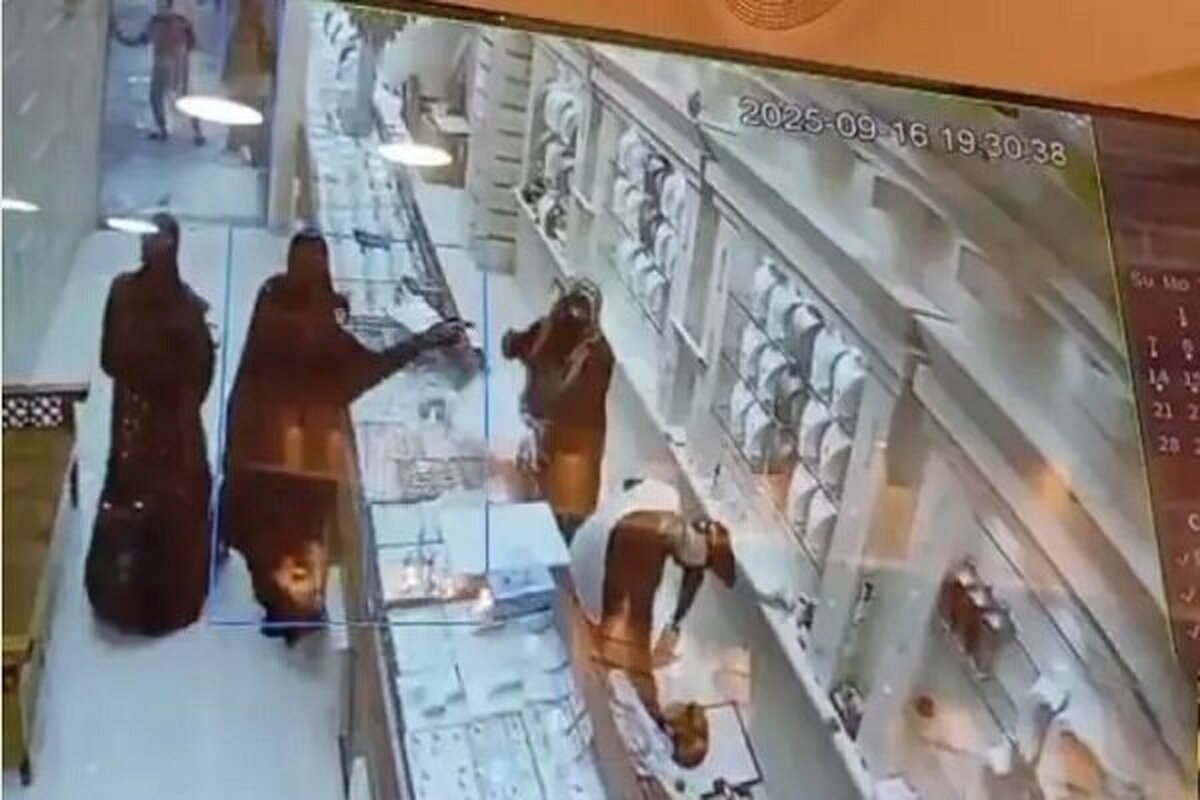 دستگیری سارقان طلافروشی قشم در کمتر از یک هفته باعث کشف ۸ کیلو طلا شد