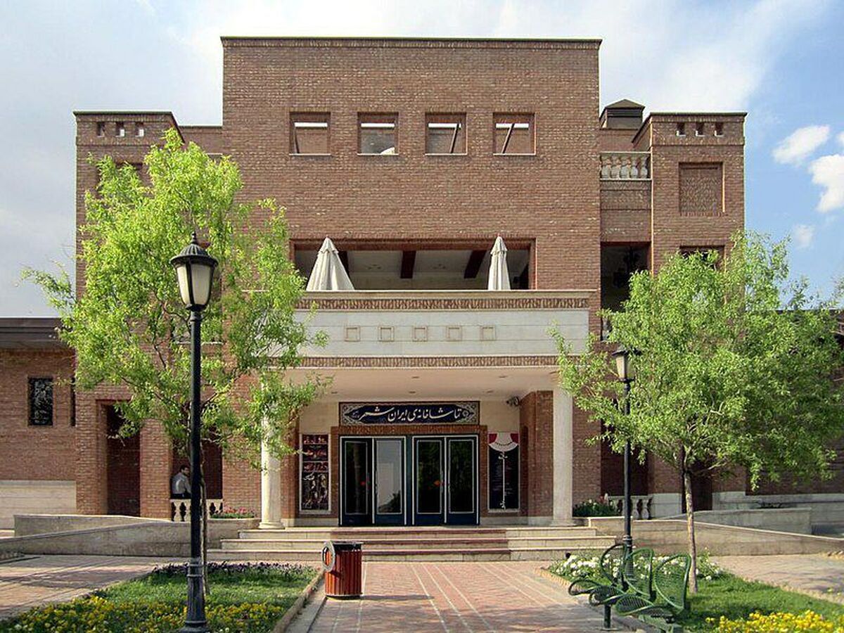 تمدید یک هفته‌ای دو نمایش‌ در تماشاخانه‌ ایران‌شهر