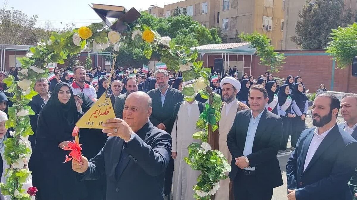 فرمانداراسلامشهر: دولت تمام توان خود را برای ارتقای فضای آموزشی و تربیتی به کار گرفته است