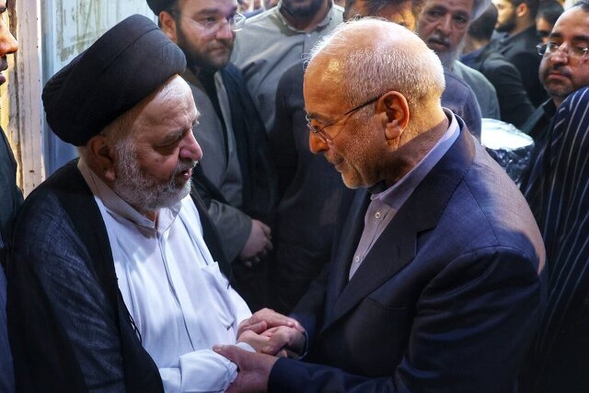 حضور قالیباف در مراسم ختم همسر آیت‌الله سیستانی در قم