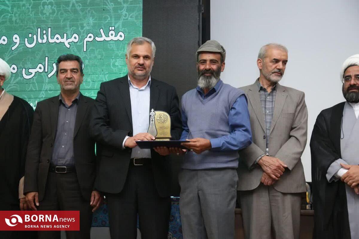 معاون استاندار چهارمحال و بختیاری: کمیته حمل و نقل اربعین حسینی نمونه‌ای موفق در خدمت‌رسانی به زائرین بود