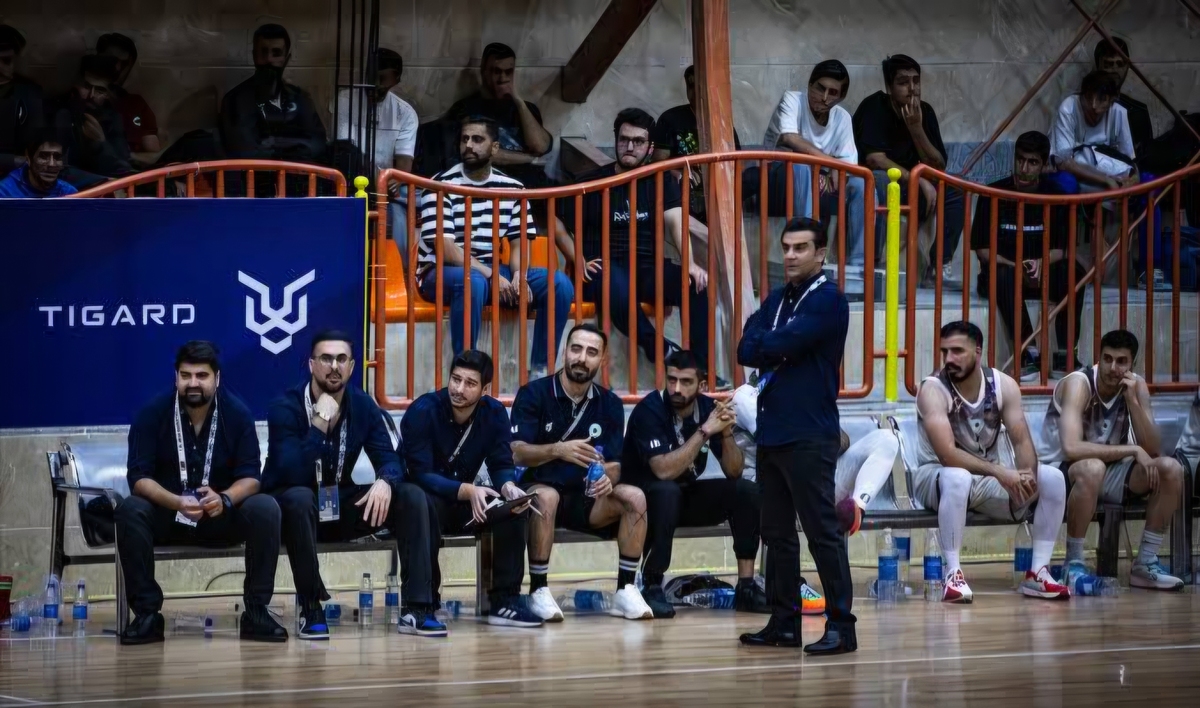 سرمربی رعد پدافند: جوانیِ ترکیب تیم، چالش اصلی در مسیر ثبات عملکرد است